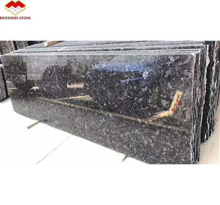 Willa Grafic Design wykorzystując naturalny Shangri-La Black Granite Stone z afrykańskiego kamieniołomu