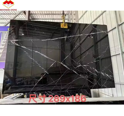 Nowoczesny Nero Marquina Czarno-biały Marmur polerowany naturalne duże płyty dla hotelowej willi wnętrza