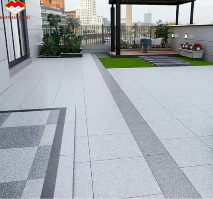 Brothers Stone Flamed Grey Granite Slab Paving Tiles for Honed Natural Stone Driveway (Bratomskie kamienie płytkowe granitowe płytki dla wyciętego naturalnego kamienia podjazd)