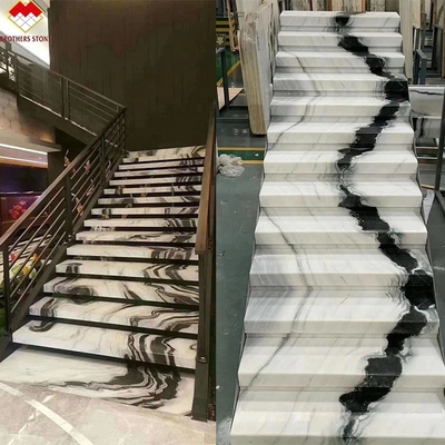 Wnętrze wykończone naturalnym kamieniem spiralne schody ze światłem LED i antypoślizgowy projekt