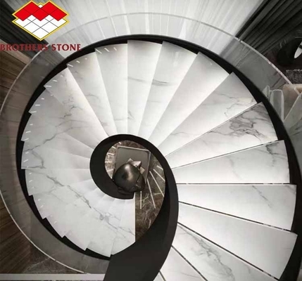 Hotelowe wnętrze marmurowe schody z nowoczesnym spiralnie zakrzywionym projektem i możliwością cięcia według rozmiaru
