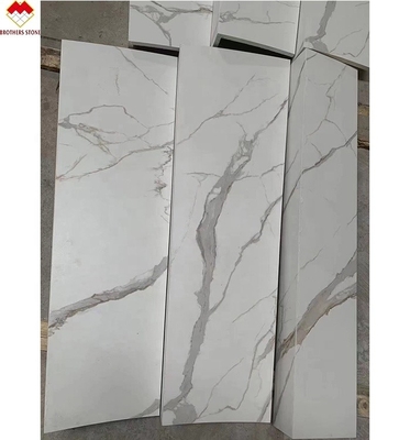 Biały Czarny Szary Złoty Niestandardowy Polerowany Calacatta Marmur Wygląd Płytki Porcelanowe Schody