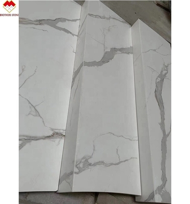Biały Czarny Szary Złoty Niestandardowy Polerowany Calacatta Marmur Wygląd Płytki Porcelanowe Schody