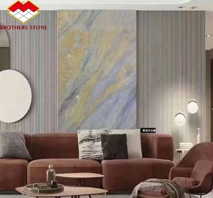 Zmodernizuj salon schodowy z 20 mm błękitną lodową kamienną folią onyksową i podświetleniem