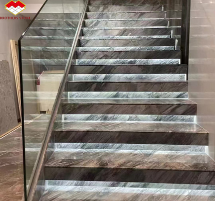 Hotelowy wnętrze Kalcyt marmurowy schody podłogowe i schody ze światłem we Florencji Szary