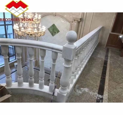 Podłogi z marmuru onyksu i białego marmuru balustrady balustrady