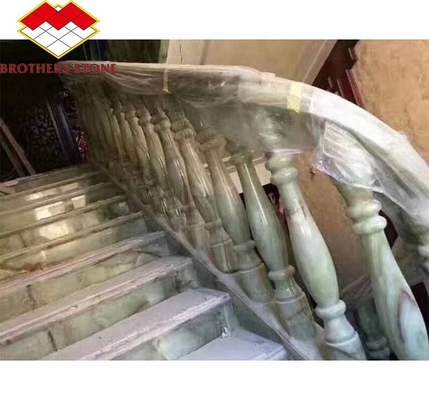Biały i zielony onyks Marmurowy uchwyt do schodów Nowoczesne polerowane balustrady