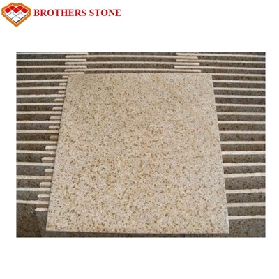 G682 Zardzewiałe żółte granitowe płyty kamienne, G682 Sunset Gold Granit Modny wygląd